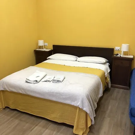 La Casa Di Fafa Frühstückspension Neapel